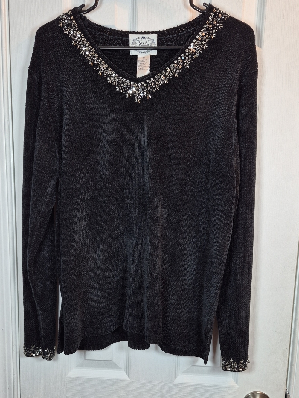 Stitches Black & Charcoal Beaded Sequin V-Neck Pullover Sweater M
